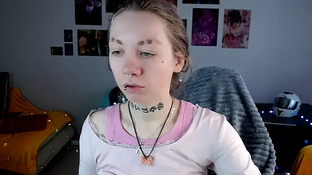 Nica Kawaii online show from April 2026 09:23:02 AM