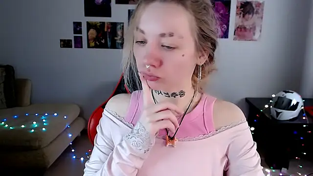 Nica Kawaii online show from April 2026 07:56:02 AM