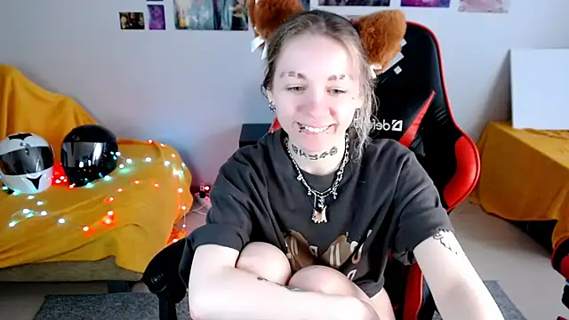 Snapshot of Nica_Kawaii chatting on May 2026 12:58:02 PM Nica Kawaii online show from May 2026 12:58:02 PM