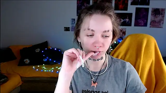 Snapshot of Nica_Kawaii chatting on May 2026 05:31:02 AM Nica Kawaii online show from May 2026 05:31:02 AM