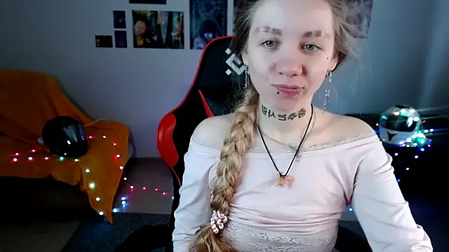 Nica Kawaii online show from April 2026 07:59:01 AM