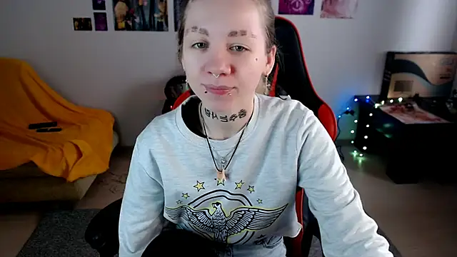 Nica Kawaii online show from April 2026 06:42:01 AM