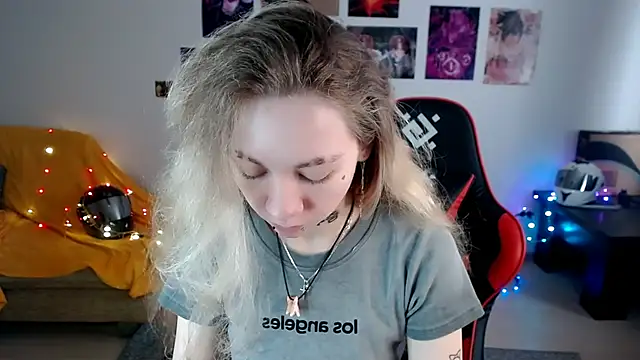 Nica Kawaii online show from April 2026 08:32:02 AM