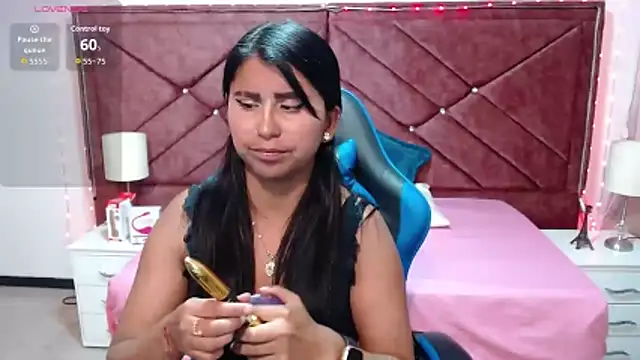 Alisha Gamskar13 online show from March 2026 01:12:02 PM