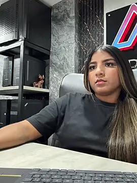 Emma Carteer 1 online show from March 2026 04:28:01 AM