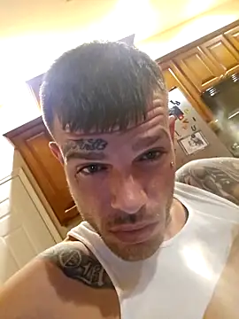 CrystalNBubba online show from March 2026 04:31:01 AM