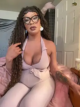 Riasvenenoo online show from April 2026 06:10:01 PM