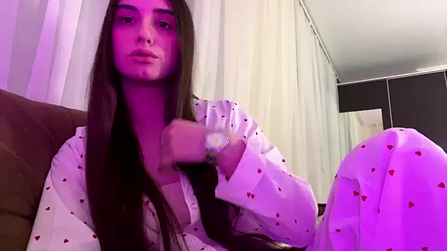 LunaTune online show from April 2026 08:17:01 PM