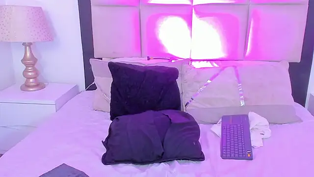 Amber Harriis online show from March 2026 01:21:01 PM