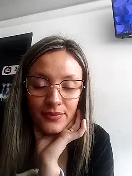 Snapshot of CynthiaMore chatting on May 2026 04:12:02 PM CynthiaMore online show from May 2026 04:12:02 PM
