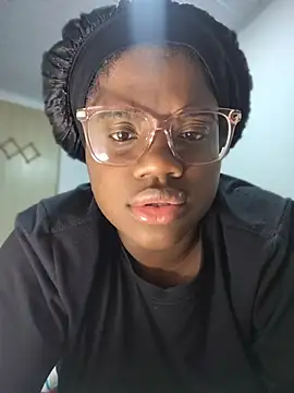 YourLiaa  online show from March 2026 04:25:01 AM