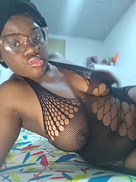 YourLiaa  online show from April 2026 07:04:01 AM