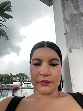Snapshot of Pretty_Julieta chatting on May 2026 06:09:01 PM Pretty Julieta online show from May 2026 06:09:01 PM