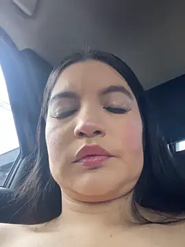 Snapshot of Pretty_Julieta chatting on May 2026 05:24:02 PM Pretty Julieta online show from May 2026 05:24:02 PM