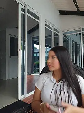 Snapshot of Pretty_Julieta chatting on April 2026 10:36:02 PM Pretty Julieta online show from April 2026 10:36:02 PM
