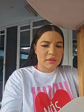 Pretty Julieta online show from April 2026 10:03:01 PM