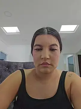 Snapshot of Pretty_Julieta chatting on July 2026 06:30:01 PM Pretty Julieta online show from July 2026 06:30:01 PM