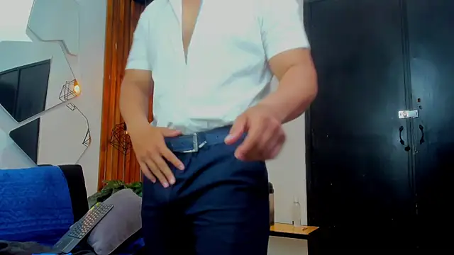 Snapshot of RomanCroft chatting on March 2026 12:06:02 PM RomanCroft online show from March 2026 12:06:02 PM