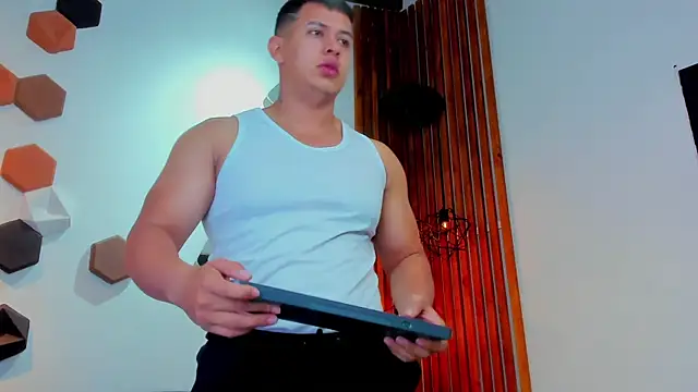 RomanCroft online show from July 2026 11:54:01 AM
