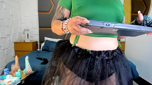 juana valkiria online show from March 2026 03:23:01 AM