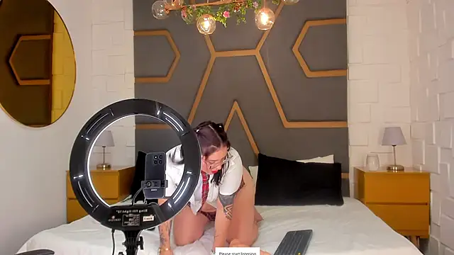 juana valkiria online show from April 2026 03:41:02 AM