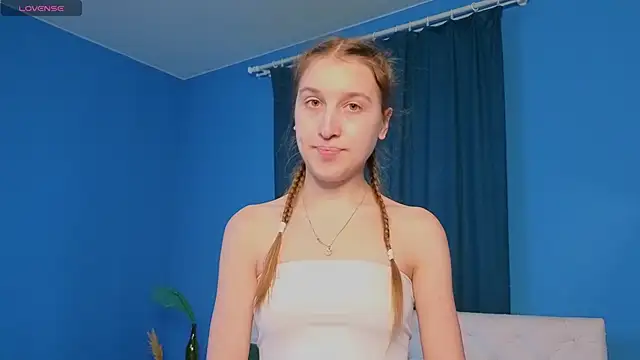 Xenia paradise online show from May 2026 12:32:02 AM