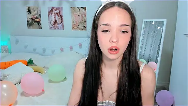 Milly Lane online show from April 2026 03:13:01 AM