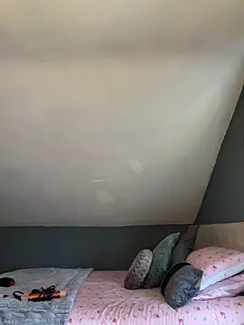 Saskia xx online show from March 2026 10:49:02 AM