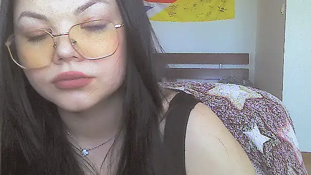 vvikkiii online show from March 2026 01:30:01 PM