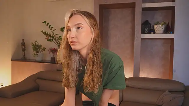 YvetteMilbrett online show from March 2026 04:28:02 AM