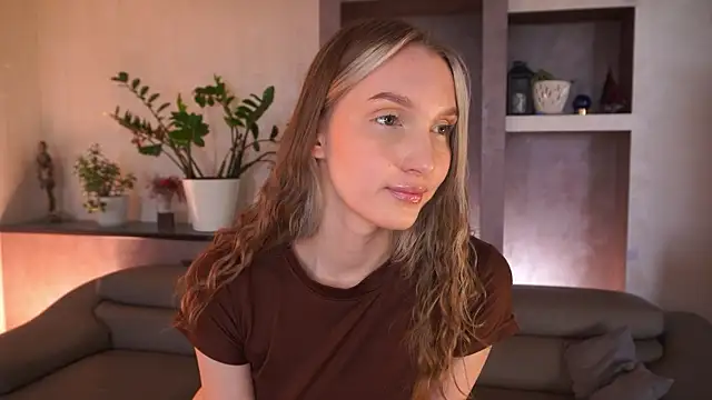 YvetteMilbrett online show from May 2026 03:31:02 AM