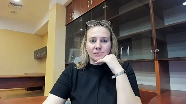 Nionelly online show from April 2026 10:16:01 AM