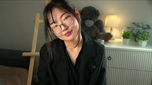 NelleMihalko online show from March 2026 11:25:02 AM