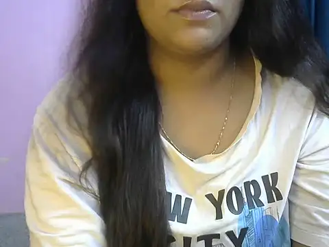 Snapshot of QUEEN-OF-QUEEN chatting on July 2026 07:13:01 PM QUEEN-OF-QUEEN online show from July 2026 07:13:01 PM