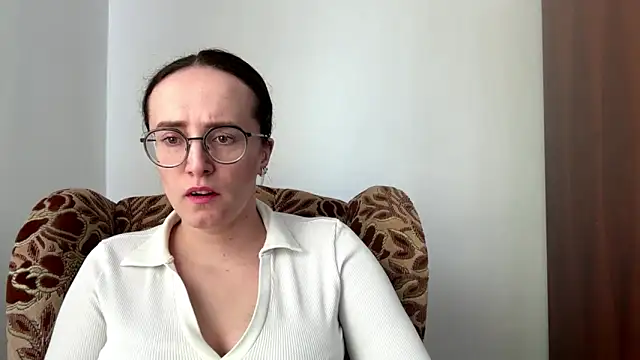 SofiaTease online show from March 2026 01:12:02 PM