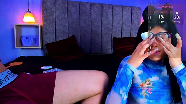 Zoe Axel1 online show from April 2026 07:51:01 PM