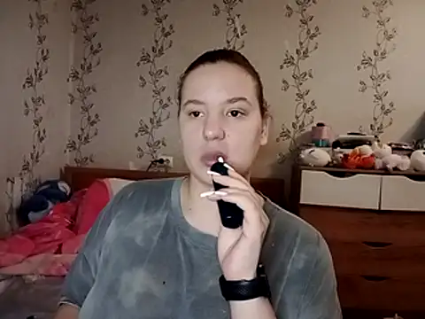 Snapshot of symmetryinvoid chatting on April 2026 09:42:02 PM symmetryinvoid online show from April 2026 09:42:02 PM