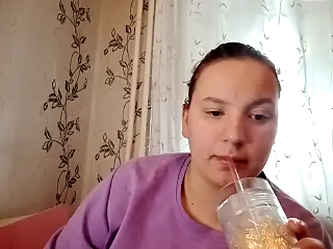 Snapshot of symmetryinvoid chatting on April 2026 04:14:01 AM symmetryinvoid online show from April 2026 04:14:01 AM