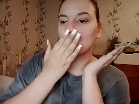 Snapshot of symmetryinvoid chatting on April 2026 10:00:02 AM symmetryinvoid online show from April 2026 10:00:02 AM