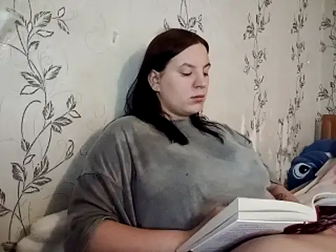 Snapshot of symmetryinvoid chatting on April 2026 08:37:02 PM symmetryinvoid online show from April 2026 08:37:02 PM