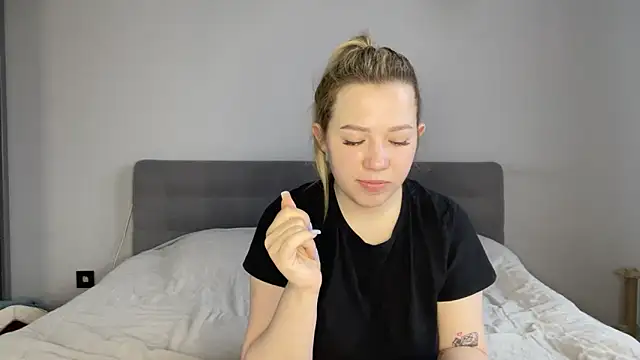 alyrasun online show from March 2026 06:38:02 AM