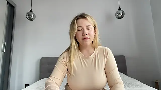 alyrasun online show from June 2026 09:37:02 AM