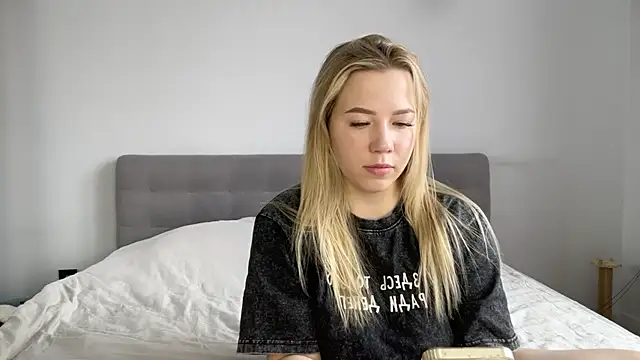 alyrasun online show from April 2026 07:09:01 AM