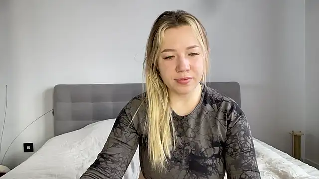 alyrasun online show from April 2026 06:42:01 AM