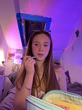 Ameliamoooon online show from March 2026 09:53:01 PM