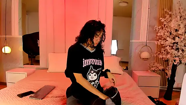 Tyna01 online show from April 2026 12:23:01 PM