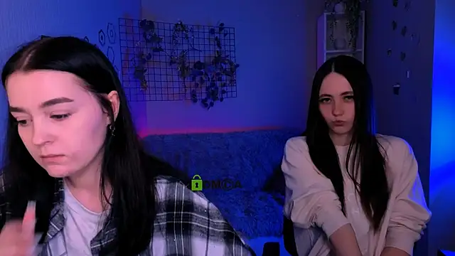 bella dorn online show from April 2026 07:21:02 PM