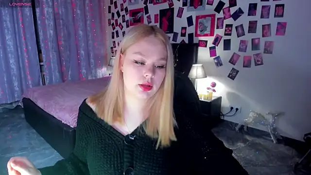 AmeliaMerris online show from April 2026 08:32:02 PM