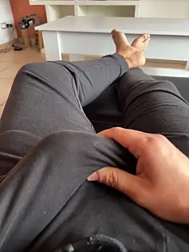 RickyDicky900 online show from March 2026 12:00:01 PM