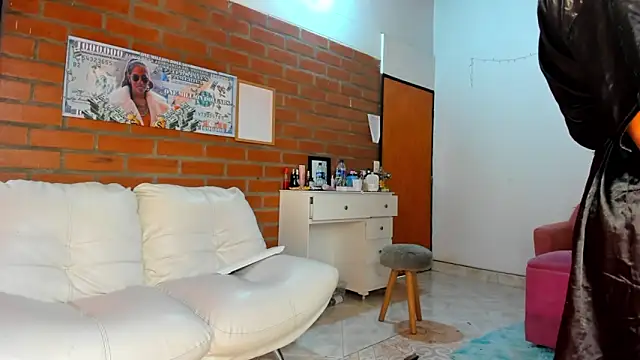 Badwolf818  online show from March 2026 01:36:01 PM